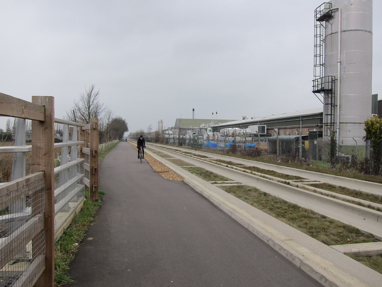 Food processing plant - geograph.org.uk - 2831684.jpg